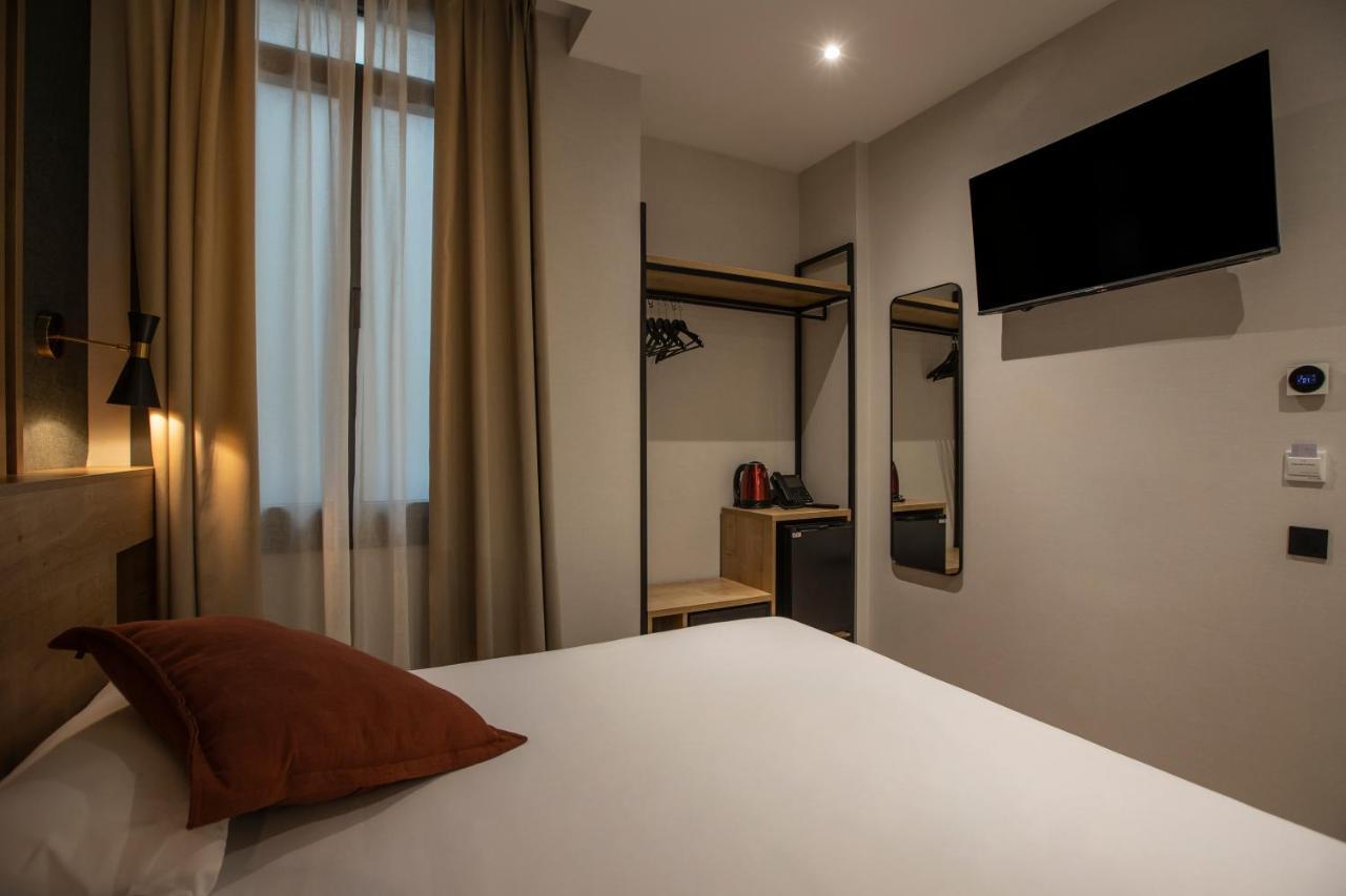 Fontanella By Bcn Urban Rooms Barcelona Exterior photo